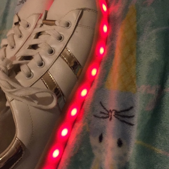 Light up shoes - Picture 3 of 6